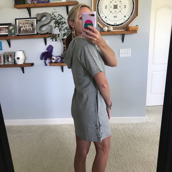 Grey Short Sleeve Hooded Tunic Dress - Picture 5 of 6